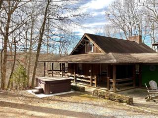 Large Vacation Rental with a Huge Deck near Franklin, Tennessee - Fairview - 9
