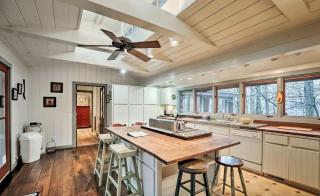 Large Vacation Rental with a Huge Deck near Franklin, Tennessee - Fairview - 6
