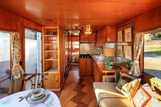 Vintage Glamping Travel Trailer with Views of San Fernando Valley near Los Angeles, California - 4