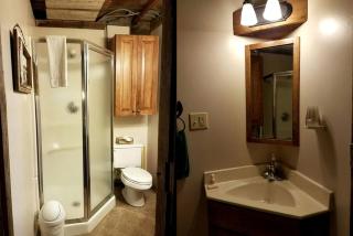 Rustic Barn Rental for a Rural Vacation near Des Moines, Iowa - - 3