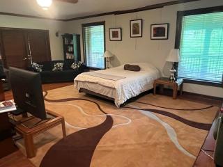 Fantastic Cottage with Hot-tub and Stunnnig Views in Franklin, Tennessee - Fairview - 4