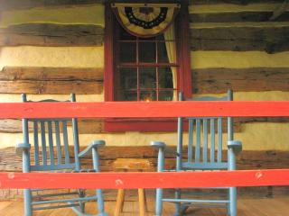 Secluded and Rustic Cabin with a Private Deck near Reading, Pennsylvania - Sinking Spring - 7