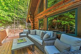 Gorgeous Log Cabin for Group Getaways to Shanty Creek Resort, Michigan - 6