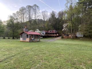 Cozy Cabin in the Blue Ridge Mountains, Perfect for a Weekend Escape from Atlanta - Suches - 0