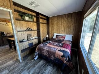 Cozy Creekside Cottage with Deck and Fire Pit in Camp Verde, Arizona - Camp Verde - 5