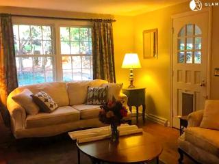 Peaceful and Pet-Friendly Cottage Rental on Picturesque Country Estate near Black Rock State Park, Connecticut - Watertown - 8