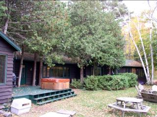 Waterfront Lodge Ideal for Water Activities in Wilmington, NY - Wilmington - 0