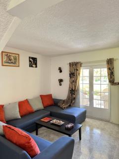 3bedroom house, pool & garden! - 9