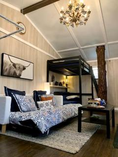 Modern Treehouse Rental with Pool for Glamping in Florida - 3