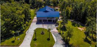 Incredibly Spacious Rental with Private Pool and River Access in Gulfport, Mississippi - Cedar Lake - 8
