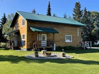 Spacious Family Cabin with Scenic Views near the Kenai River in Alaska - 9