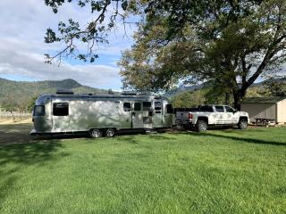 Huge Airstream is Perfect for a Family Getaway - Charlotte - 5