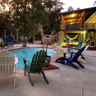 Idyllic Riverfront Retreat with a Pool and a Hot Tub on the Gulf Coast, Mississippi - Cedar Lake - 8
