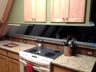 Modern A-Frame Cabin with a Hot Tub near Millwood Lake, Arkansas - 5