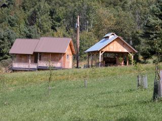 Hilltop Cabin with Valley Views in Royalton, Central Vermont - Bethel - 1