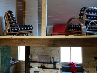Charming Cabin Getaway with a Wood-Burning Stove in Chesterfield, Massachusetts - Chesterfield - 5