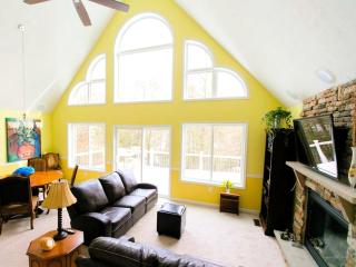 Stunning Weekend Getaway near Hickory Run State Park in Pennsylvania - Jim Thorpe - 7