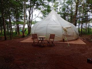 Charming Lakefront Bell Tent Perfect for a Romantic Escape in Wisconsin - - 0