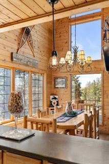 Spacious Rustic Cabin Rental with a Hot Tub in Cheney, Washington - 7