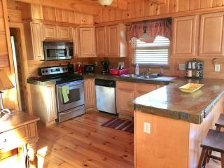 Luxury Cabin Rental With Creek Access in Maggie Valley, North Carolina - Maggie Valley - 4