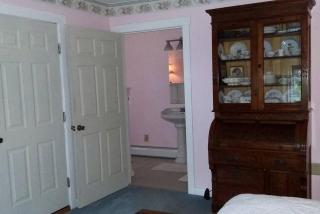 Romantic Room Rental on a Lovely Farm near Hillsboro, Ohio - 9