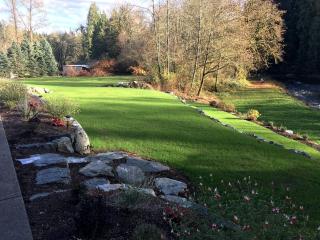 Riverfront Romantic Getaway Rental near Mount Pilchuck in Granite Falls, Washington - 6