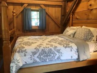Two-Person Retreat on Horse Farm in Lee, New Hampshire - 4