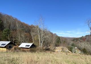 Off-Grid Cabin with Fire Pit and Trail Access Nestled in Nature in Sugar Grove, West Virginia - Sugar Grove - 0