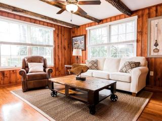 Lovely Three-Bedroom Cabin with Private Pier on Saint Simons Island, Georgia - Saint Simons Island - 6