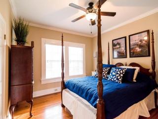 Lovely Three-Bedroom Cabin with Private Pier on Saint Simons Island, Georgia - Saint Simons Island - 1