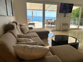 Villa Maranata-5 stars-pool-spa-gym-free parking-privacy - Jesenice - 7