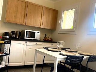 Entire apartment with balcony - Le Pradet - 8