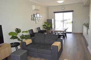 Copper Retreat Millennium Apartment - Roxby Downs - 0