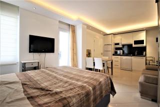 Best Home 11 Beachside Studio in Oba, 2 Min Walk to the Sea - Alanya - 6