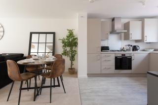 Girton - Great for Contractors - Runcorn - 1