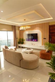 2 BEDROOM PENTHOUSE PRIVATE ROOFTOP LOUNGE aND PRIVATE CINEMA - Lekki - 0