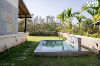 StayVista at Asteria Enclave with WiFi, Pool, AC - Nashik - 6