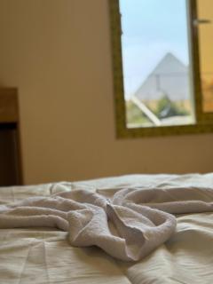 Exotic Pyramids View - Il Cairo - 8