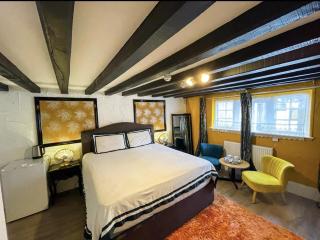 PAVILION ORPINGTON Hotel & Lounge Bar - Foots Cray - 8