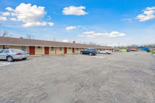 Flint Motel by OYO MI Near I-475 - Flint - 8