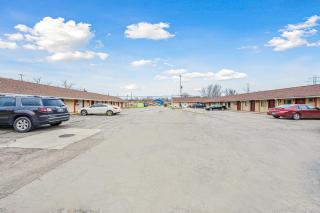 Flint Motel by OYO MI Near I-475 - Flint - 6