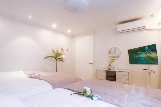 홍대ㆍ공항철도 STAY h #올리모델링#홍대입구역 도보9분#연트럴파크3분#짐보관# 6인#호텔침구#각방에어컨#무료와이파이#세탁건조기#교통최고 - 1