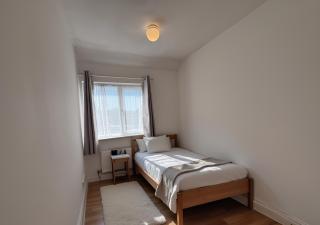 4 Bedroom House, Private Parking, Golf, Perfect For Families & Contractors - Leeds - 9