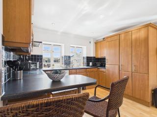 City View - Sleeps 8 - Contractors - Long stays - Wolverhampton - 1