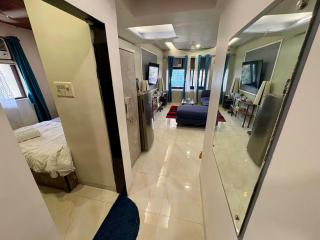 6th floor 1BHK Close to BKC - Mumbai - 8