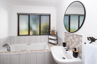 Fungamukaba Sanctuary - Stone Cottage - Mossel Bay - 6