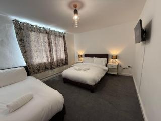 Hideaway 4-Bed House in Bridgend - Bridgend - 9