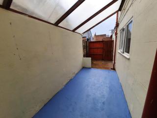 Seafront 2-Bed Apt Sleeps 4 in Clacton-on-Sea - 4