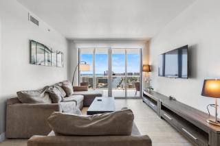 Waterfront 2 BR Luxury Apartment with Ocean views in Beachfront Resort - Hallandale Beach - 0