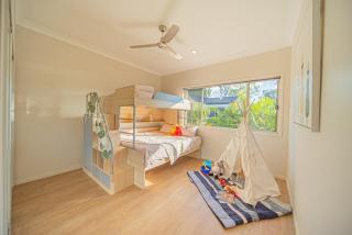 Family Friendly Funhouse close to All Theme Parks - 5 Bedroom & 3 Bathroom House for Rent! - Gold Coast - 1
